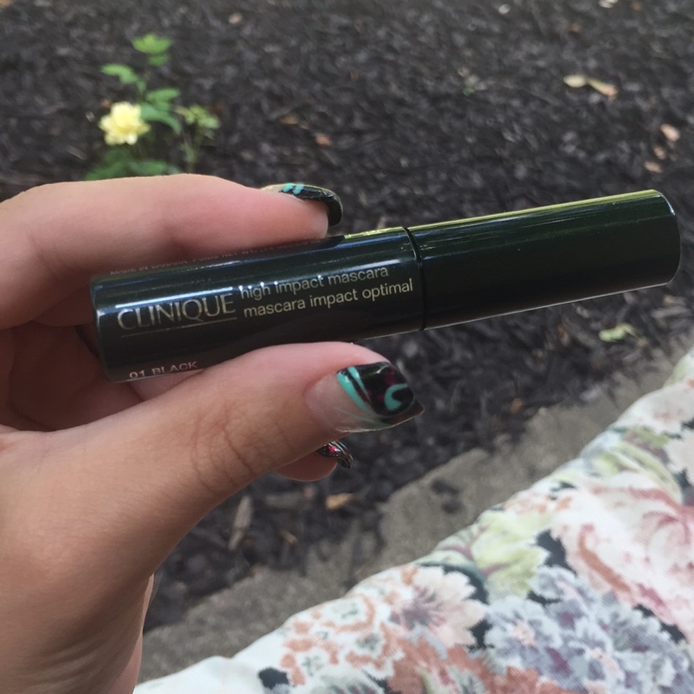 Clinique high impact mascara NEW!!! 01 Black. Travel size ✈️ New never used!